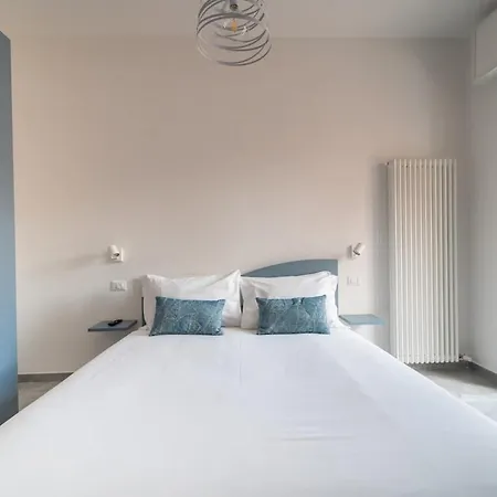 Luxury Station Oasis With Balcony Apartamento *