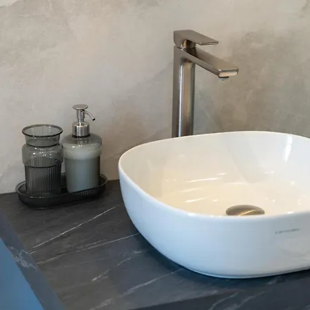 Luxury Station Oasis With Balcony Bolonha