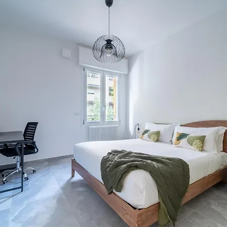 Luxury Station Oasis With Balcony Apartmán Boloňa