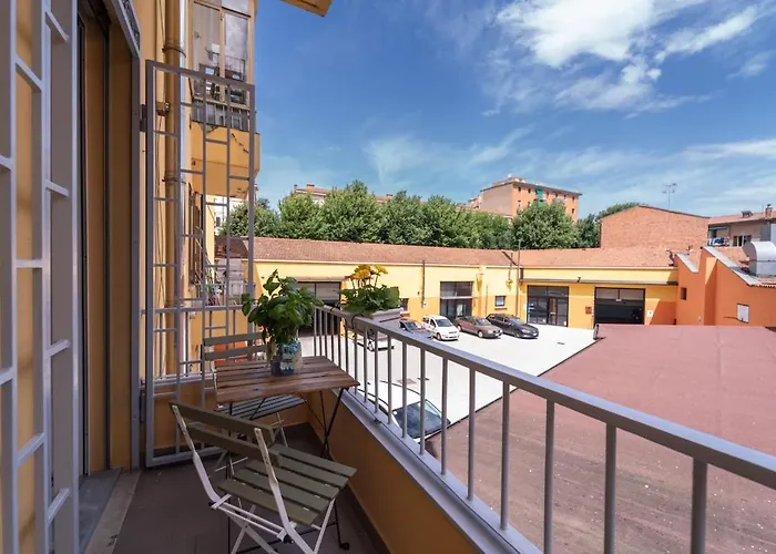 Luxury Station Oasis With Balcony * بولونيا